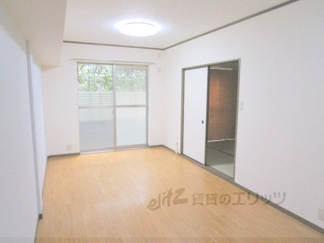 居室・リビング　リビング