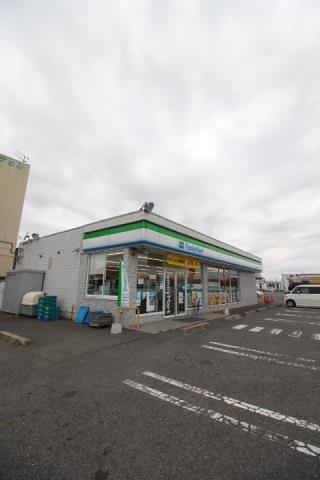 コンビニ　ファミリーマート総合流通センター北店（コンビニ）まで602m