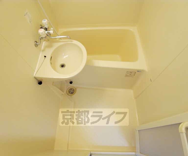 バス・シャワールーム　バスです