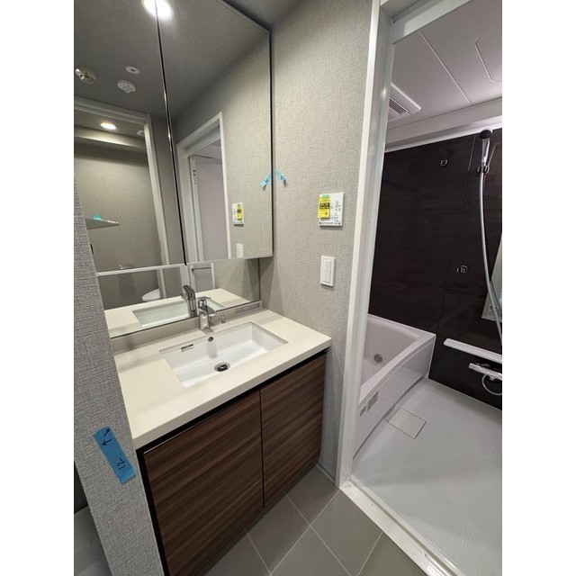 洗面設備　使いやすい洗面所です