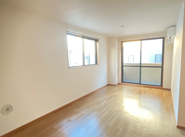 居室・リビング　人気の「角部屋・２面窓」