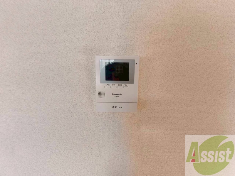 セキュリティ　ＴＶモニター付インターホンです。来客者の顔が見えるので安心！