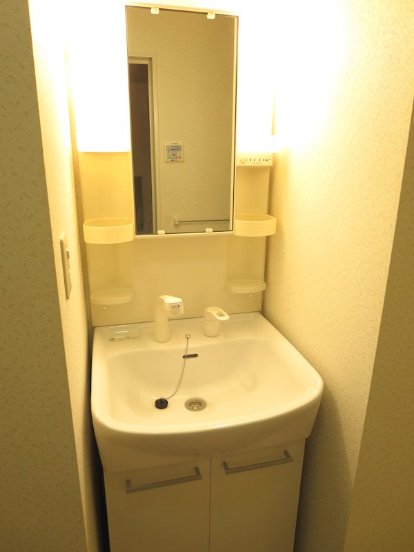 洗面設備　※他の部屋の写真です。