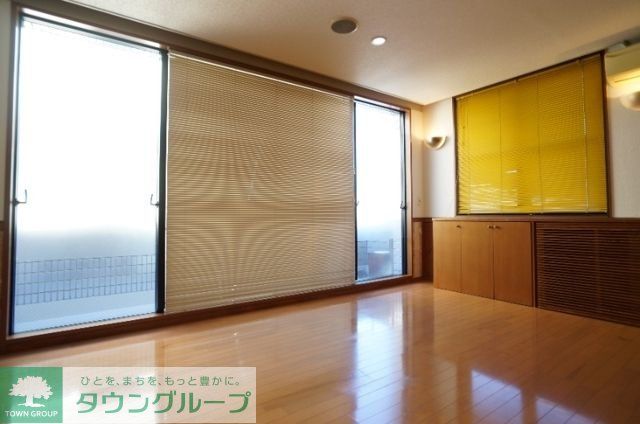 居室・リビング　タウンハウジング調布店まで♪