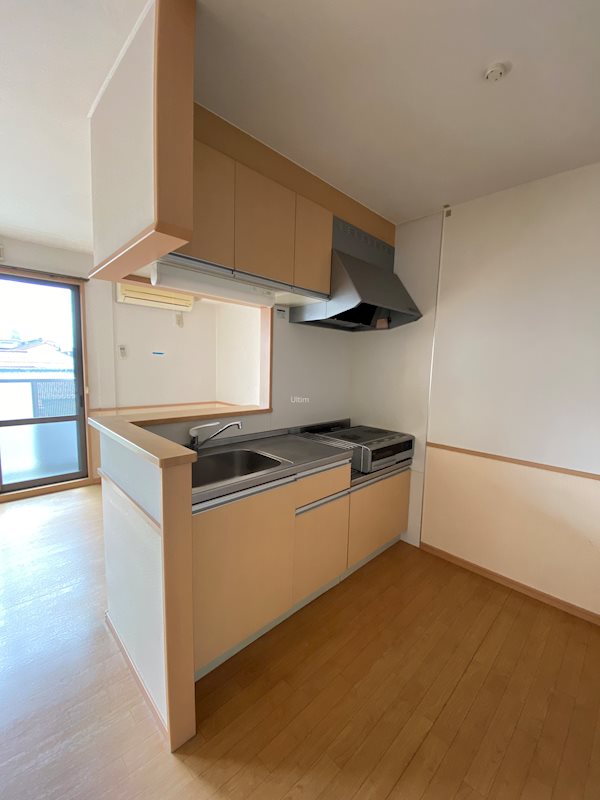 キッチン　別部屋のお写真です。ご参考までに！