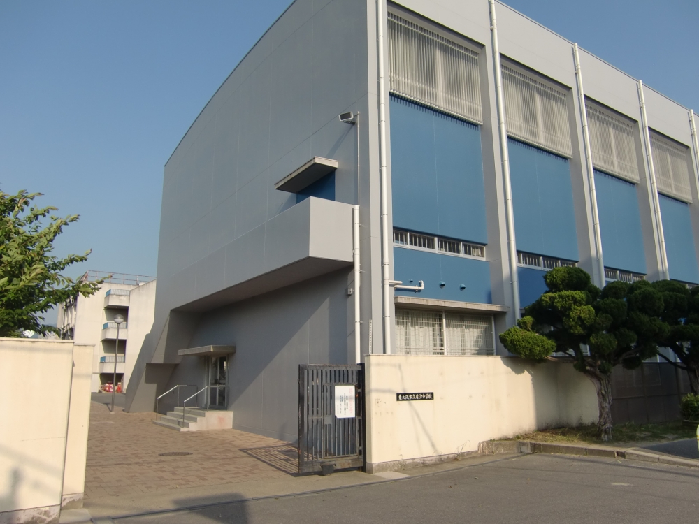 中学校　東大阪市立　盾津中学校（中学校）まで835m