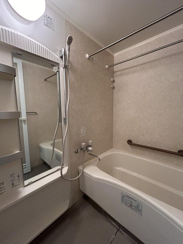 バス・シャワールーム　■浴室暖房乾燥機能付きバス♪