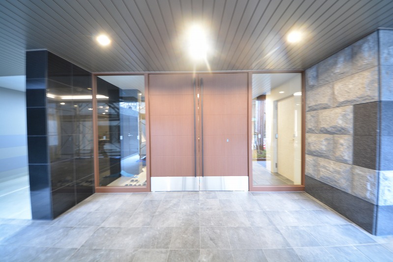 エントランス　プレサンス谷町リーベ　エントランス