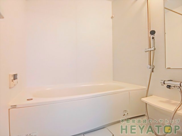 バス・シャワールーム　追焚き・浴室乾燥機付きお風呂（同仕様写真）