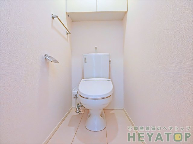 トイレ　温水洗浄便座（同仕様写真）