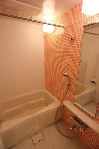 バス・シャワールーム　オシャレなバスルーム（反転タイプ）