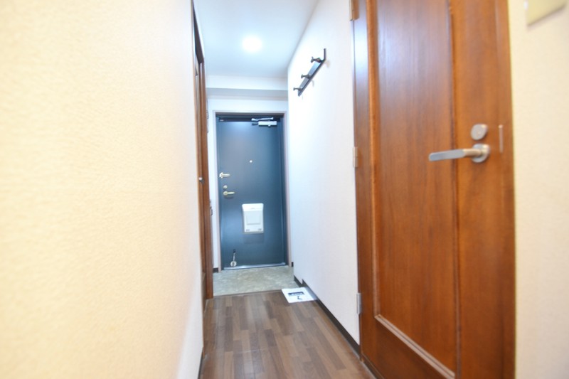 玄関　※同室参考写真※