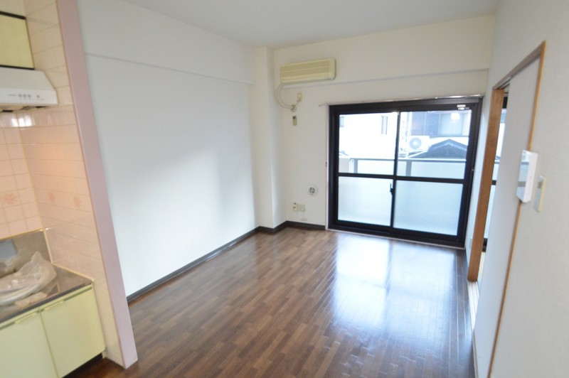 居室・リビング　※同室参考写真※