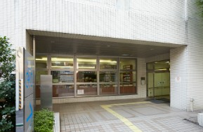 図書館　千代田区立神田まちかど図書館（図書館）まで186m