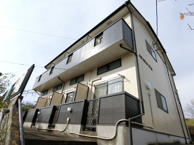 建物外観　１９９８年築のアパートです。