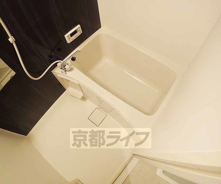 バス・シャワールーム　綺麗な浴室