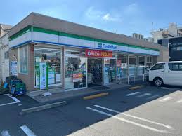 コンビニ　ファミリーマート 中川中野本町店（コンビニ）まで197m