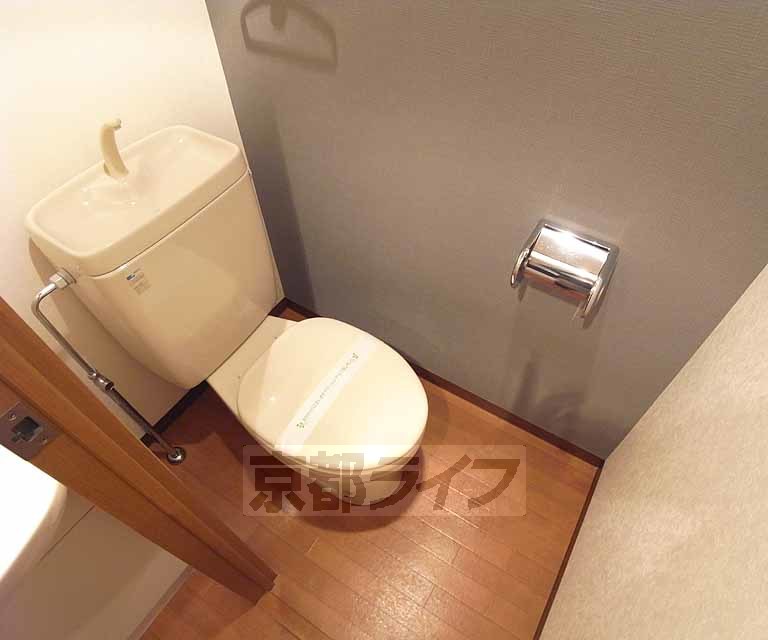 トイレ　キレイで落ち着くトイレですね。