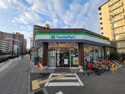 コンビニ　ファミリーマート 潮江五丁目店（コンビニ）まで379m