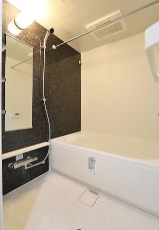 バス・シャワールーム　１日の疲れはこちらで洗い流してください