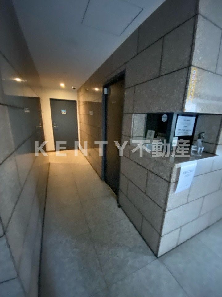 エントランス　清潔なエントランスです