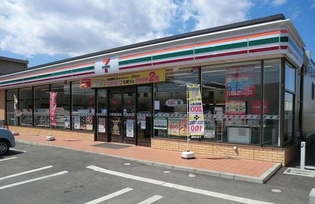 コンビニ　セブンイレブン勝沢店（コンビニ）まで1100m