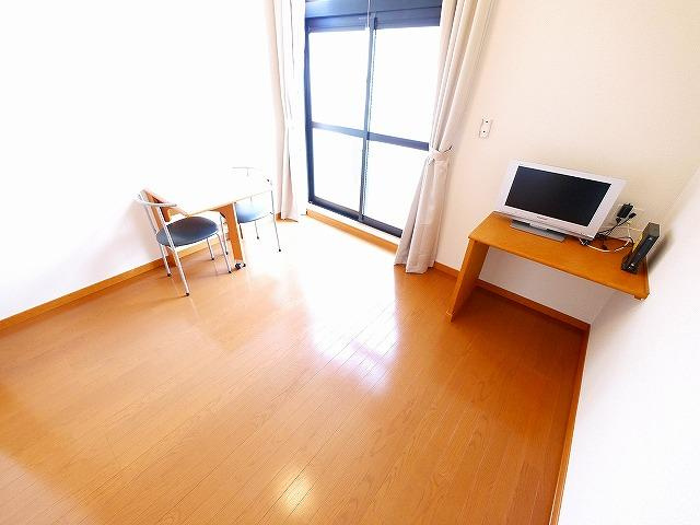 その他部屋・スペース　開放的な寝室です