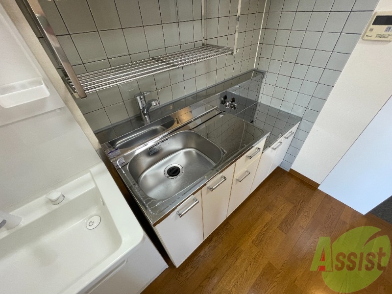 キッチン　キッチンはシンクも綺麗で、ガスコンロも設置可能です。