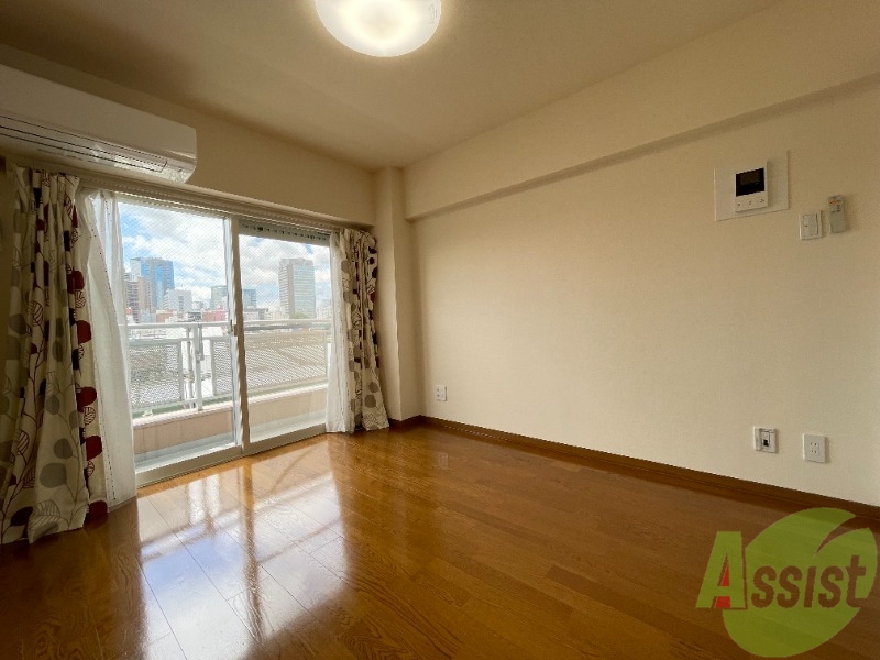 居室・リビング　日当たりが良く、広々としてるため快適に過ごせそうです。