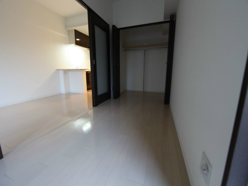 その他部屋・スペース　洋室5.4帖　ＬＤＫ10.4帖　クローゼット付