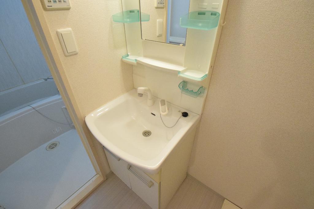 洗面設備　洗髪洗面化粧台