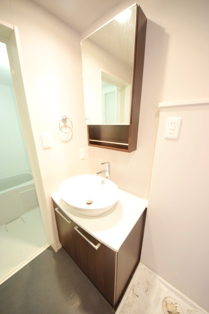 洗面設備　～朝の強い味方～