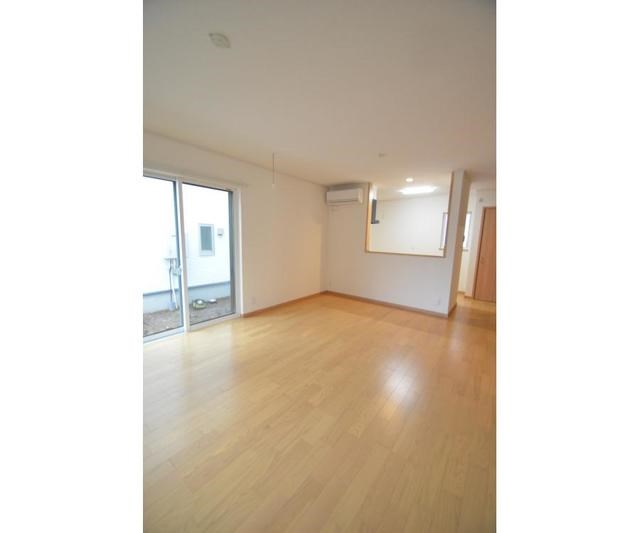 その他設備　エアコン付で一年中快適にお住み頂けます。