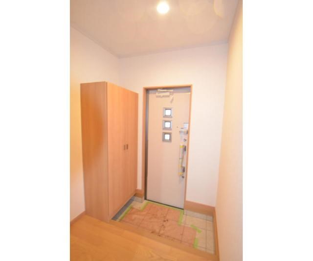 玄関　大き目のシューズBOX完備しています。