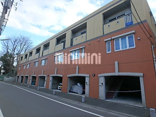 建物外観　閑静な住宅街　三田線始発駅