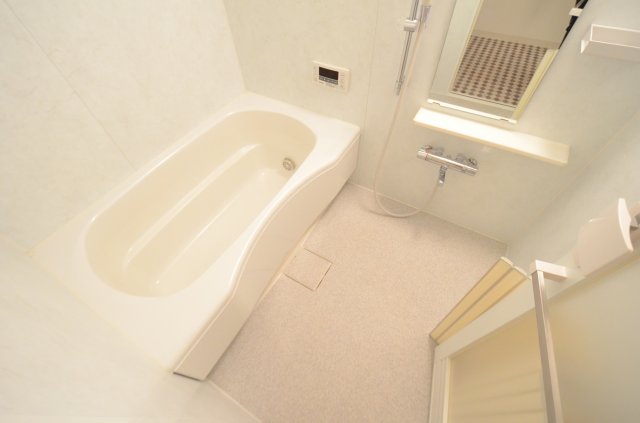 バス・シャワールーム　バストイレ別です！