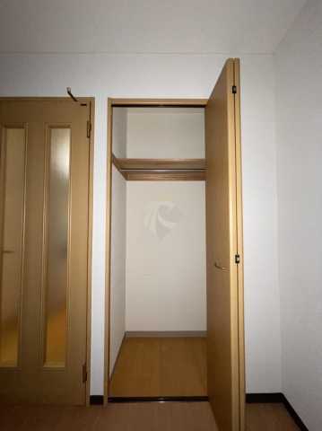 収納　クレセントＭＩＳＡＫＩ