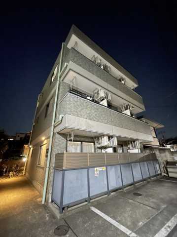 建物外観　クレセントＭＩＳＡＫＩ