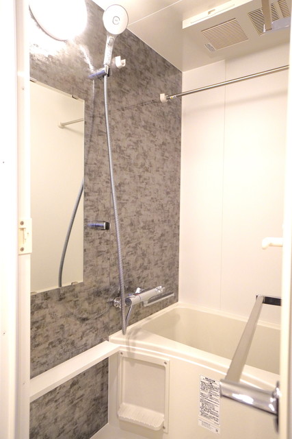 バス・シャワールーム　※写真は同タイプ住戸です。
