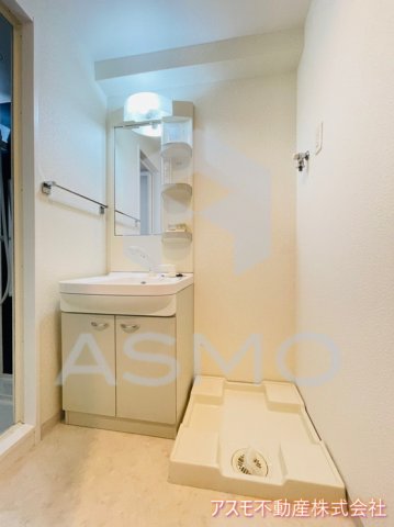 洗面設備　同マンション別部屋参考写真