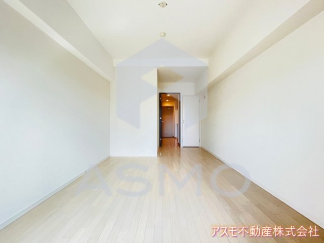 居室・リビング　同マンション別部屋参考写真