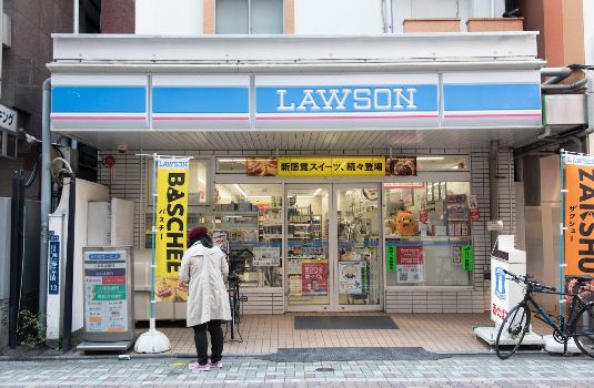 コンビニ　ローソン東上野車坂通店（コンビニ）まで70m