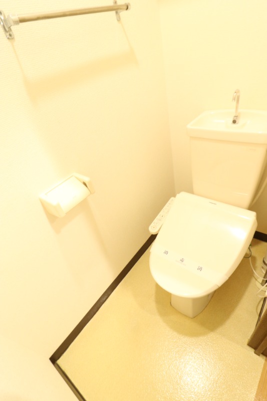 トイレ　温水洗浄便座♪