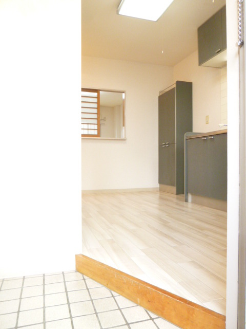 玄関　★開放的な玄関です★