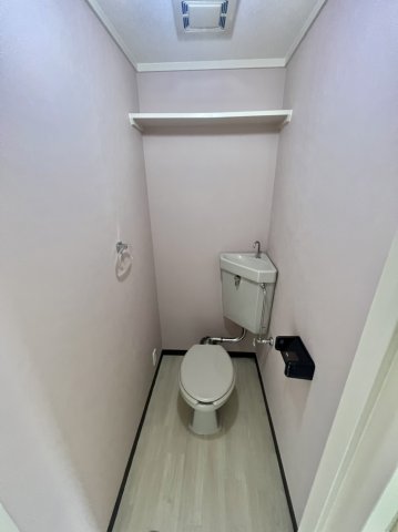 トイレ　清潔感のあるトイレです