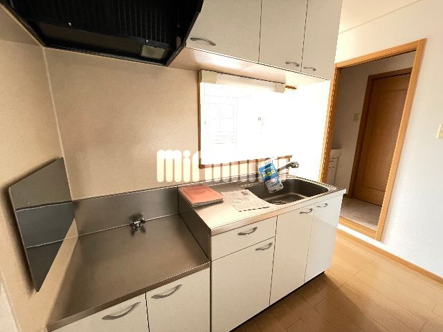 キッチン　人気の対面キッチンです。