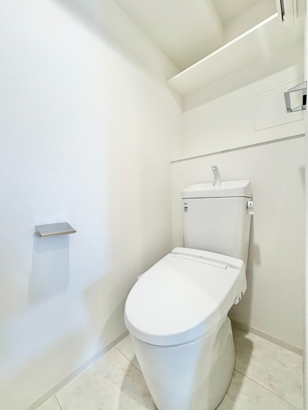 トイレ　温水洗浄便座です♪