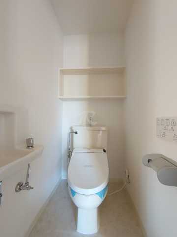 トイレ　フラッツ・ジュン