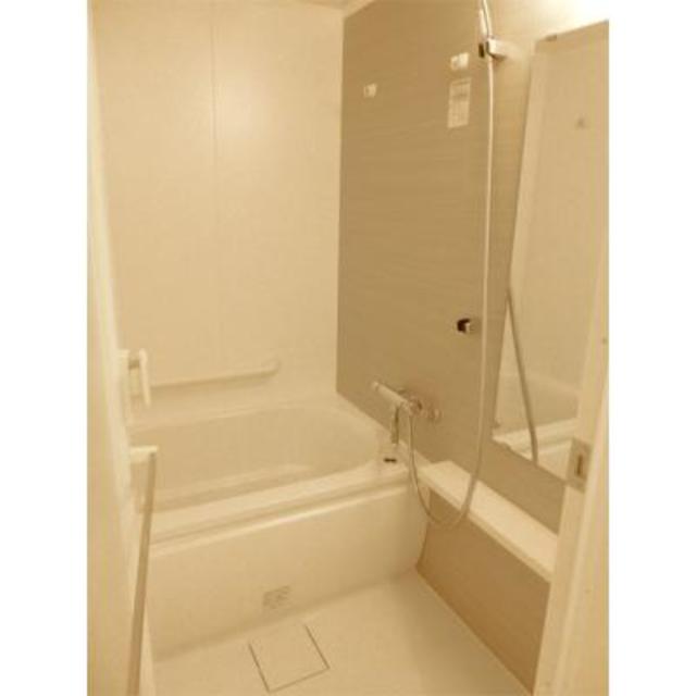 バス・シャワールーム　※写真は同タイプ住戸です。