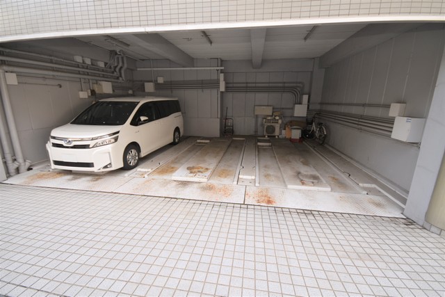 駐車場　駐車場